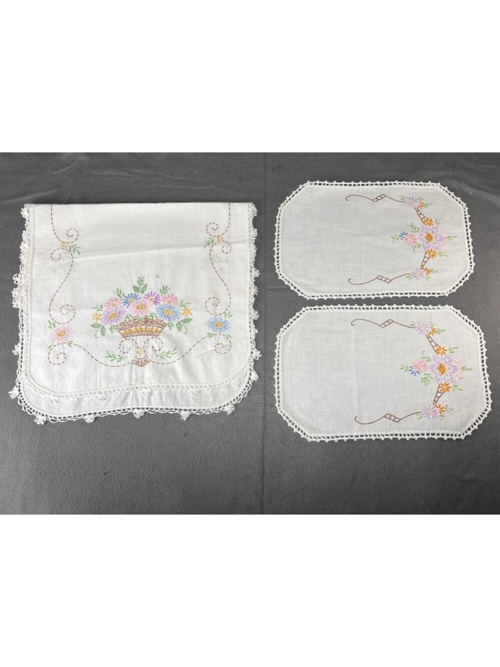 Hand-Embroidered Floral Linen Doilies & Table Runner Lace Edges Vintage